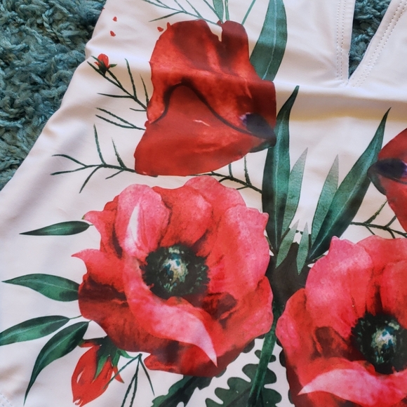 BRAND NEW One Piece Floral Swimsuit Sz S - Picture 3 of 5